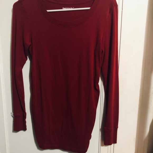GAP MATERNITY TOP. RED. SMALL - Picture 2 of 7